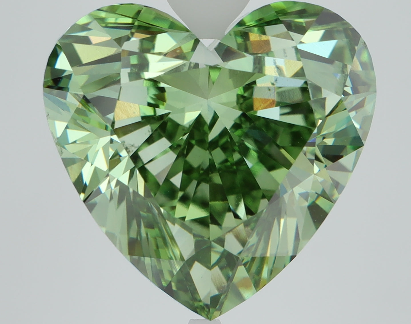 10.02 CT Heart Diamond GREEN VS2