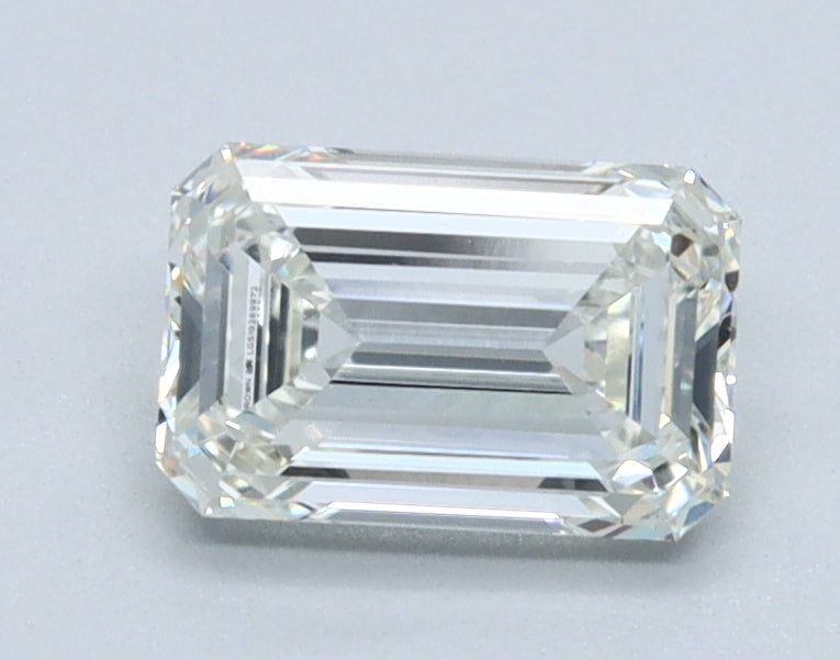1.02 CT Emerald Diamond D SI2