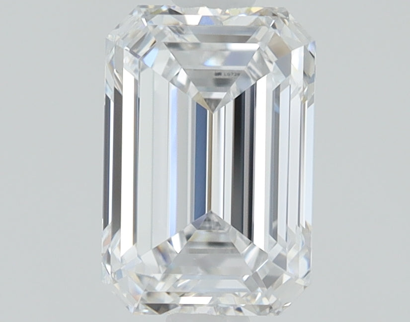 1.05 CT Emerald Diamond D VVS2