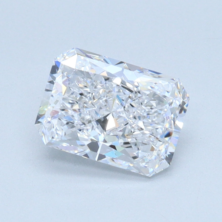 1.05 CT Radiant Diamond E VVS2
