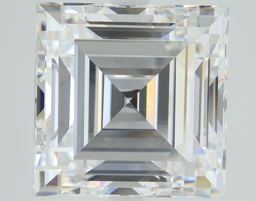 5.08 CT Carre cut Diamond E VVS2