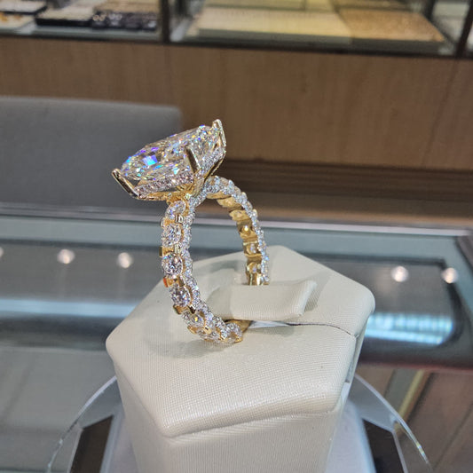 14k Yellow Gold 7 ct total( center 5ct vvs2 F ) LGD