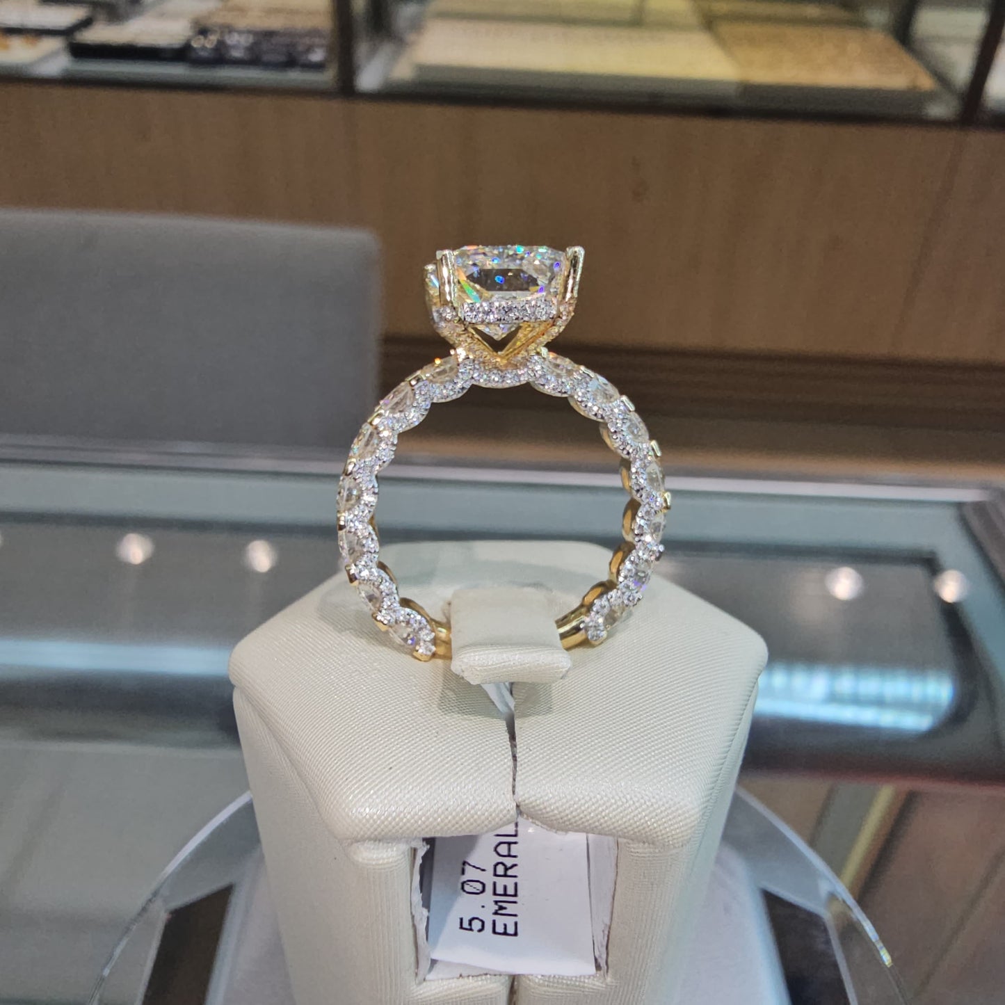 14k Yellow Gold 7 ct total( center 5ct vvs2 F ) LGD