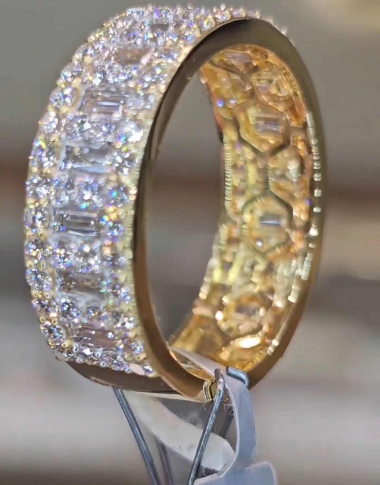 MENS VIRAL LAB DIAMOND BAND