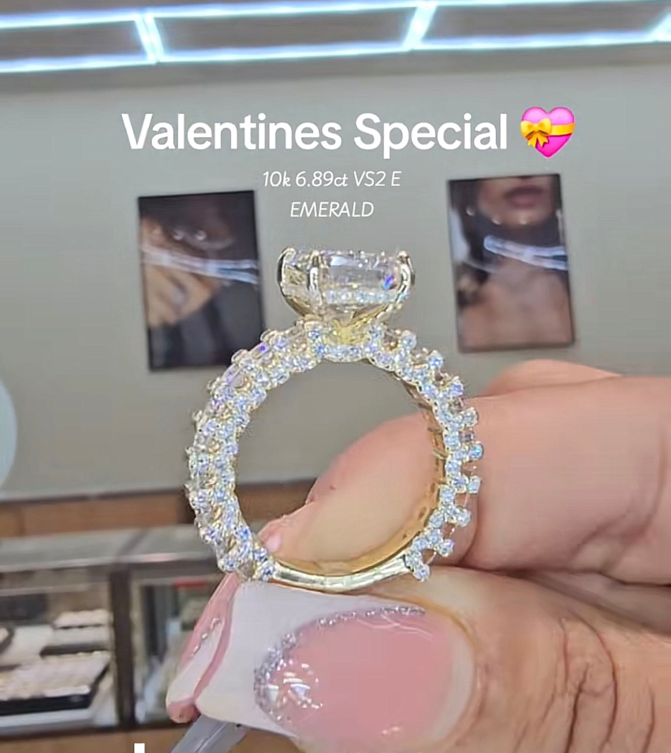 10k gold 6.89 carat Emerald Diamond Ring