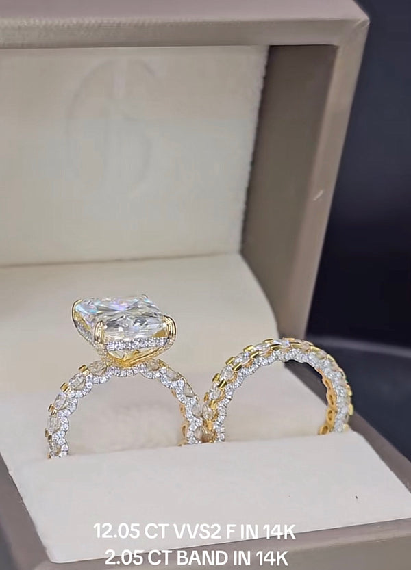 Viral SET: 14k gold with 14.10 carat lab diamond ring and wedding band