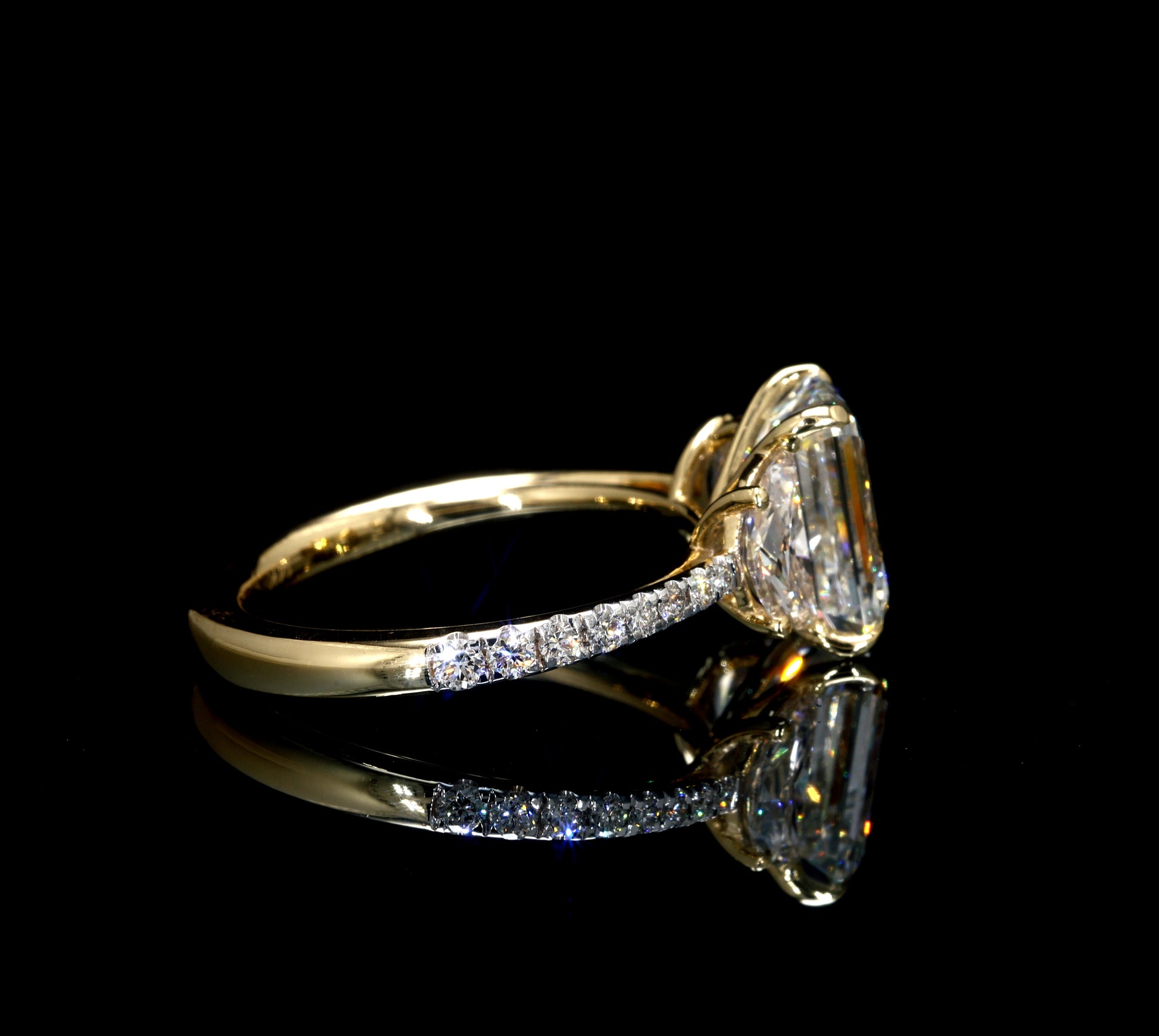LR2049A - Image 4
