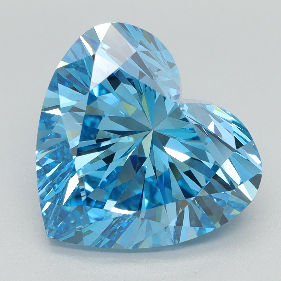 5.07 CT Heart Diamond BLUE VVS2