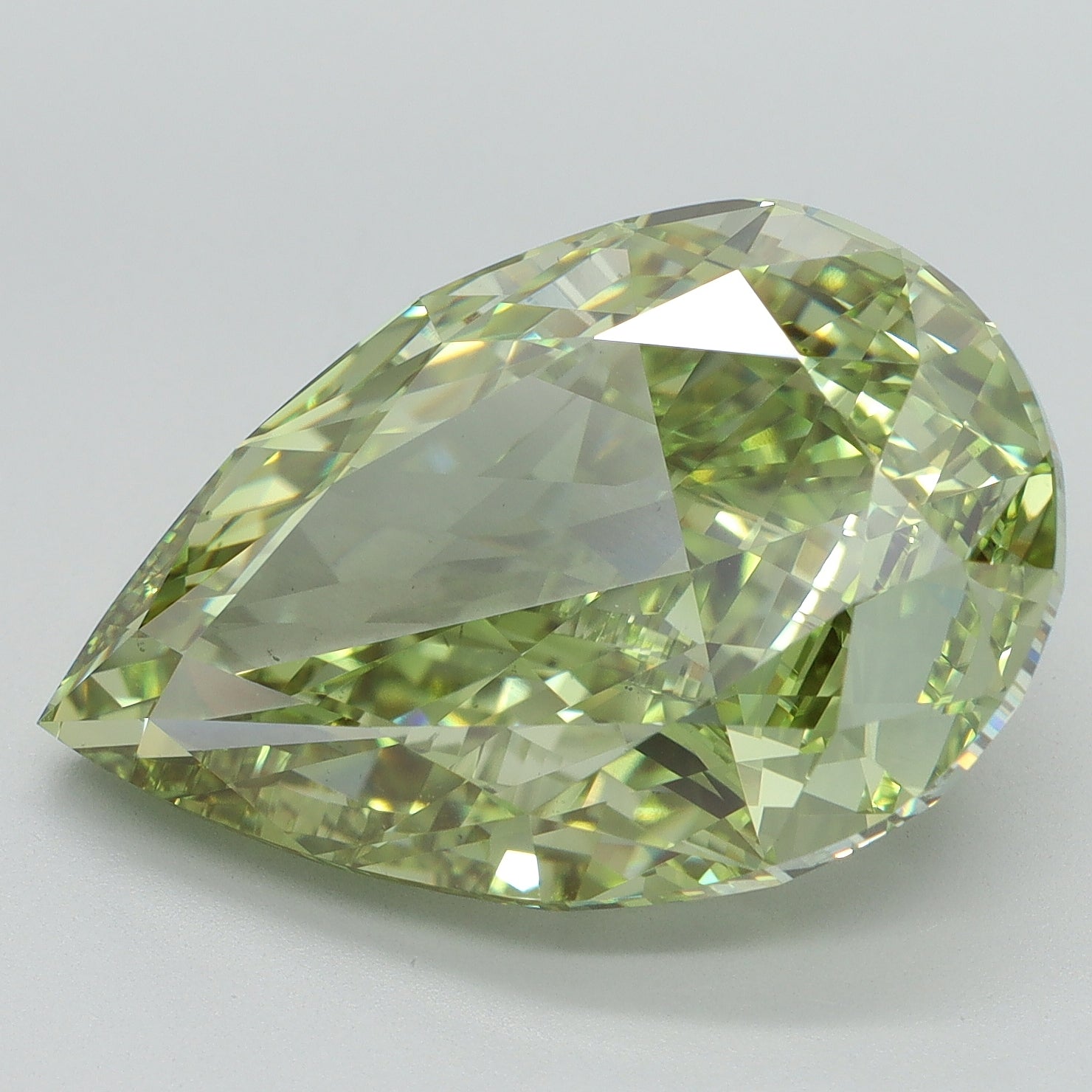 10.11 CT Pear Diamond GREEN VS1