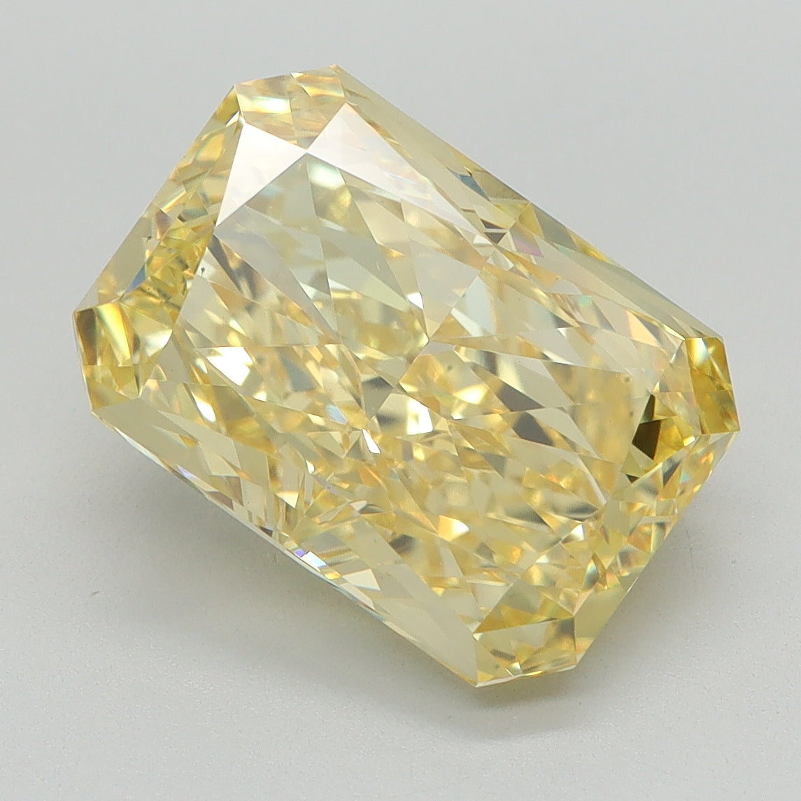 4.52 CT Radiant Diamond YELLOW VS1