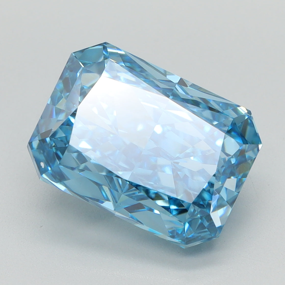 4.09 CT Radiant Diamond BLUE VS1